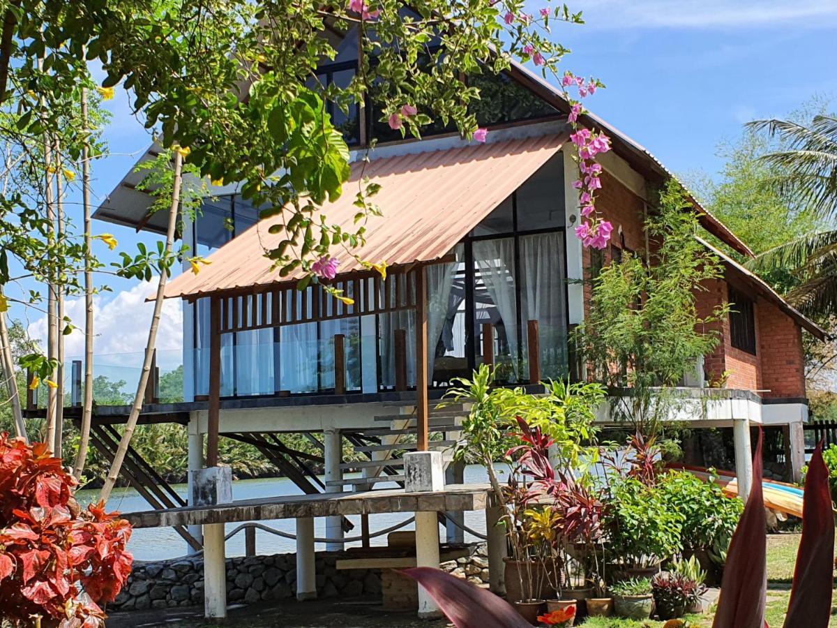 Homestay Ala Riverview Lodge Kota Bharu Eksteriør billede