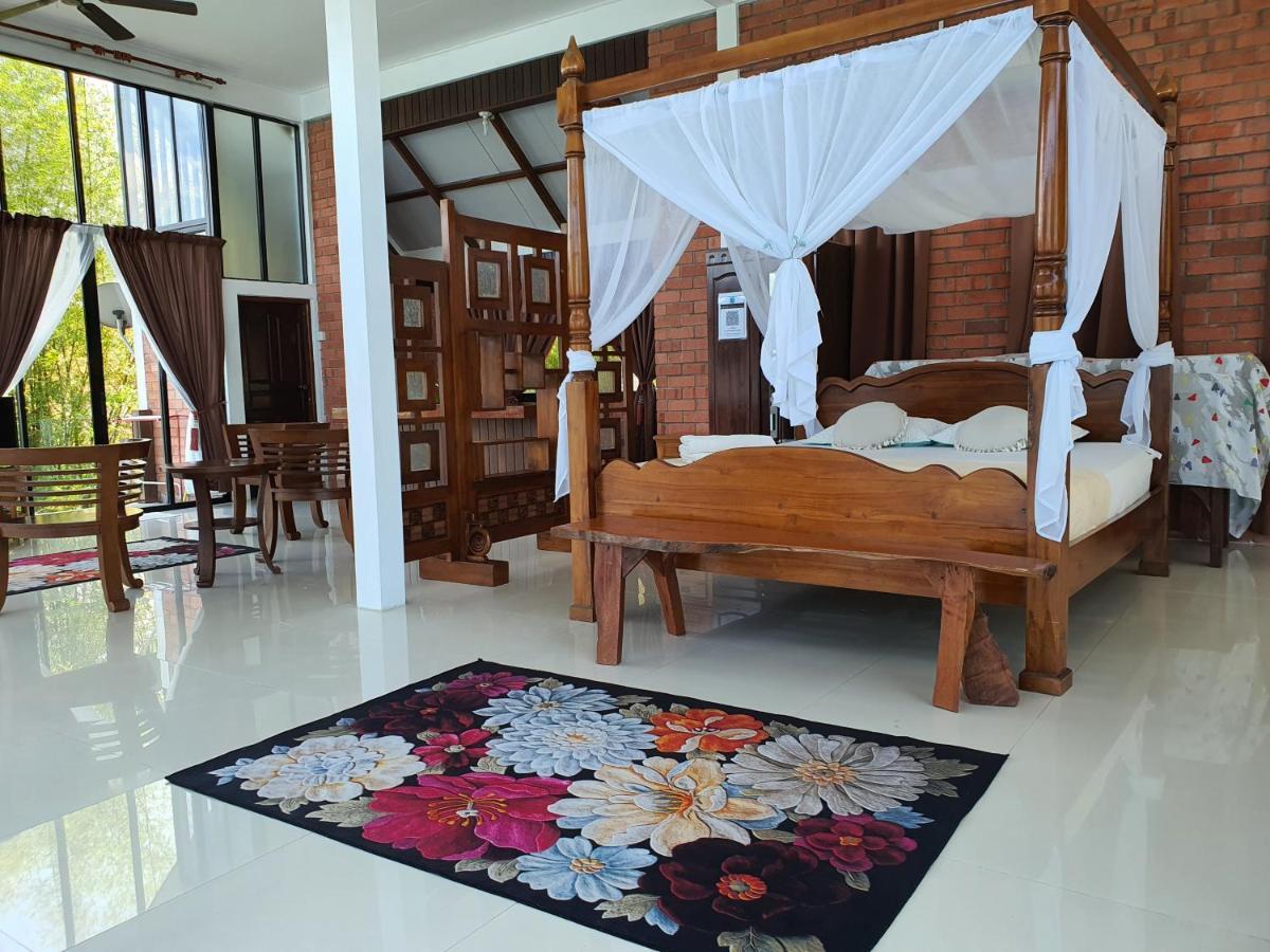 Homestay Ala Riverview Lodge Kota Bharu Eksteriør billede